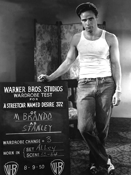 История джинсов: Марлон Брандо в джинсах